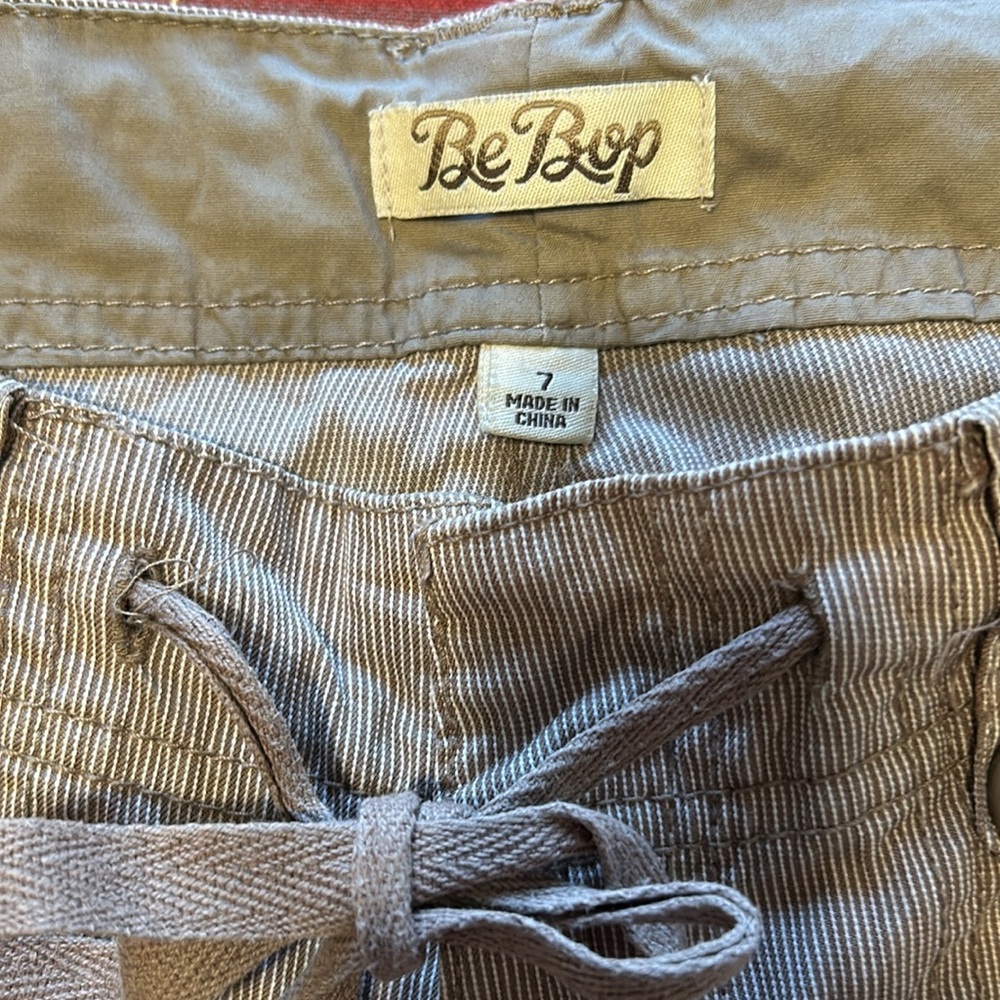 Vintage Be Bop Cargo Capri Womenโs 7 Pocket Pants Sz 7 25+ years EUC - Picture 2 of 11